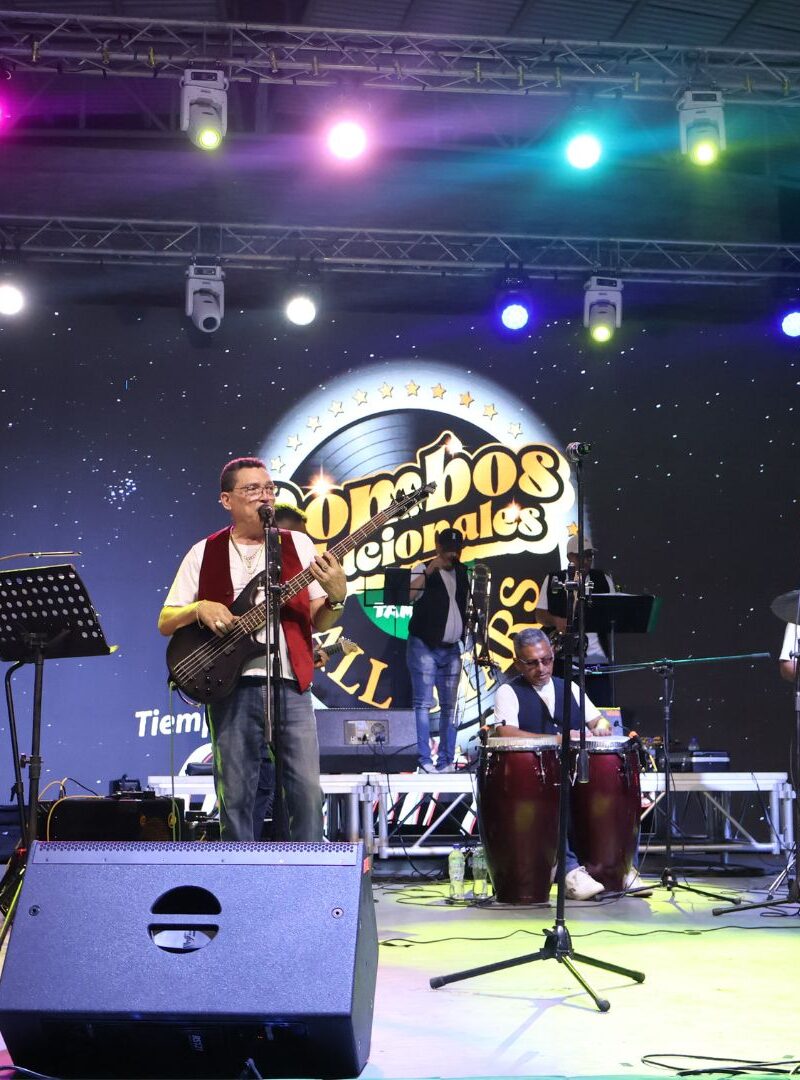 🎶 Los Combos Nacionales Tamayo All Stars ponen a bailar la Feria Internacional de David